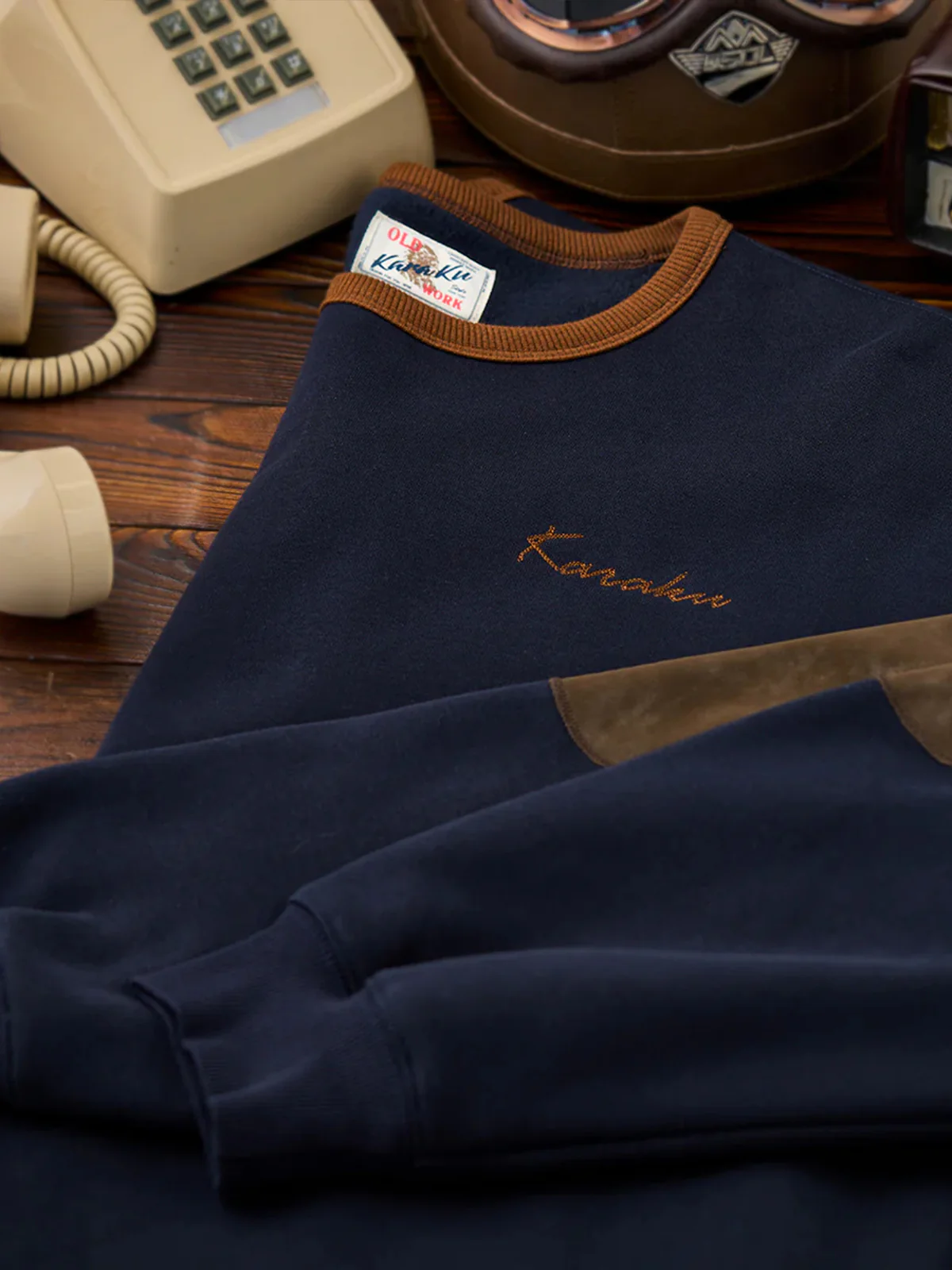 "KaraKu" Embroidery Elbow Suede Patches Brushed Cotton Sweatshirt - Image 6